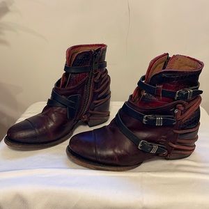 Freebird by Steven ~ Crue ~ Wine Multi ~ Size 8